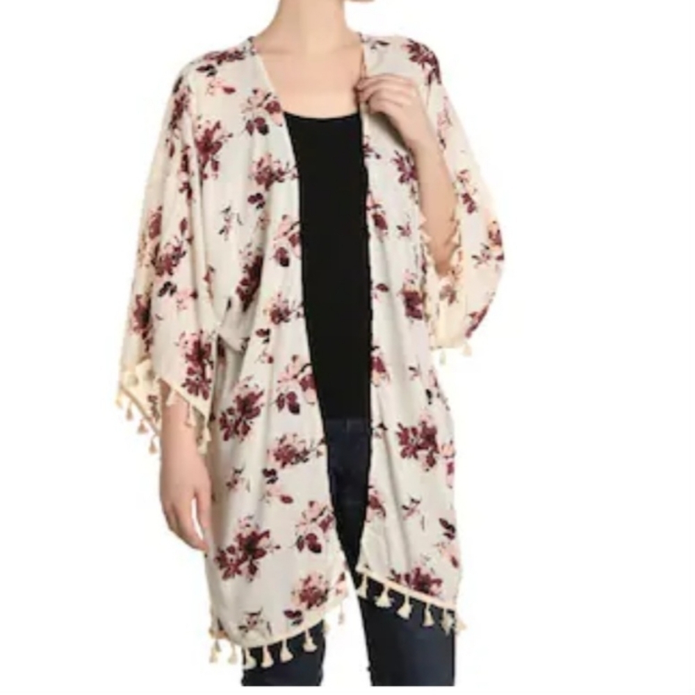 David & Young 100% Viscose‎ Floral Tassle Kimono
